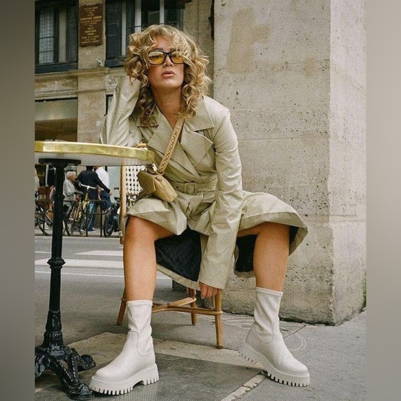 BRONX | Groovy Stretch Winter White Chelsea Boots - Picture 3 of 16